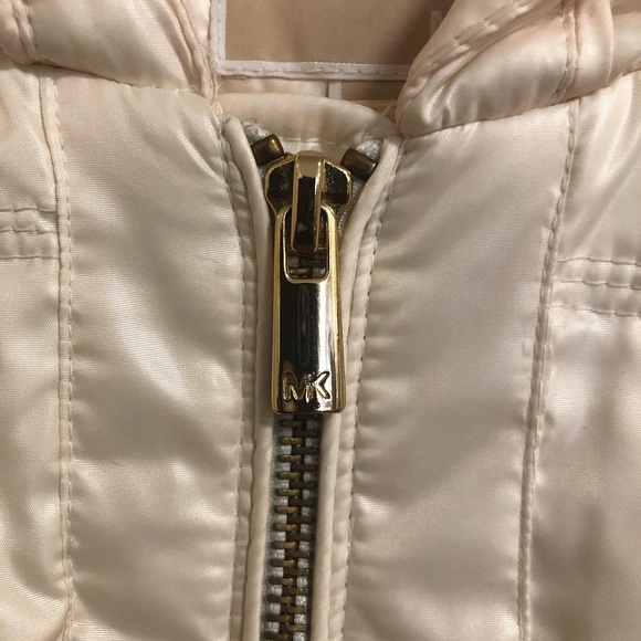 MIcheal Kors puffer coats - Picture 6 of 7